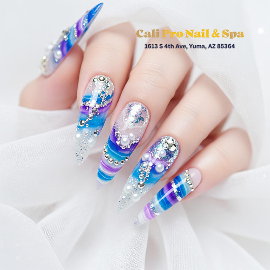 Trendy nail colors
